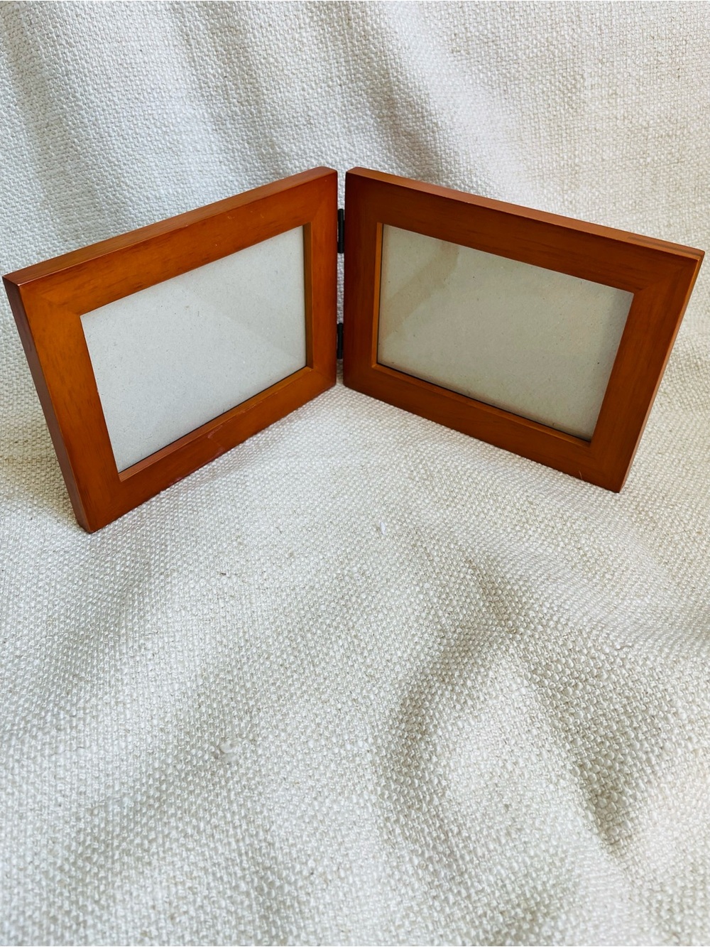 Vintage Double Hinged Wood Picture Frame Warm Brown Fits 4x6" Photos